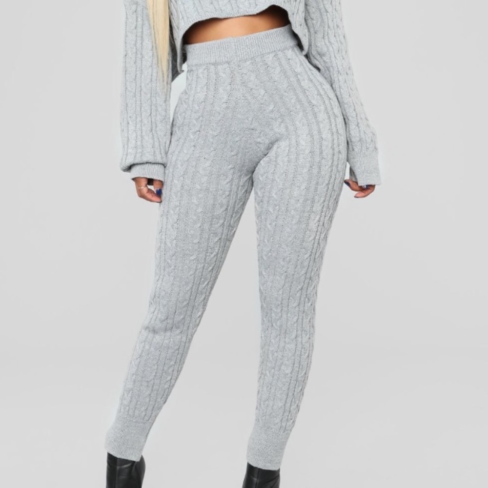 FASHION NOVA meet me halfway leggings